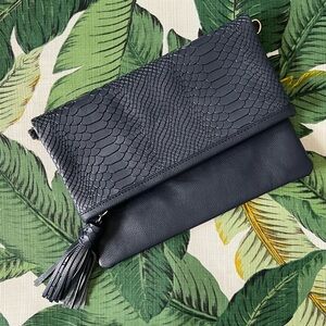 GiGi New York • Navy Leather Crossbody & Clutch • EUC